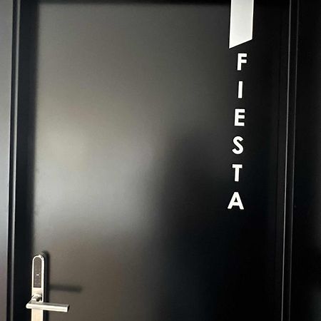 Апартаменты Fiesta Cama Individual Modern & Luxury Малага Экстерьер фото